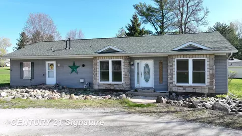 795 E Chippewa Riv, Midland, MI 48640