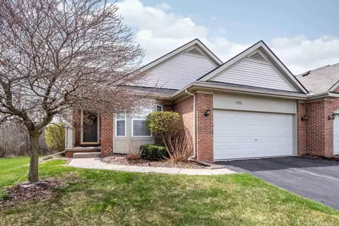 5922 Augusta UNIT 28  7, Grand Blanc, MI 48439