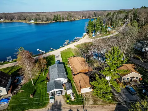 View/Area - 1299 E Long Lk, Harrison, MI 48625 photo 6 of 8