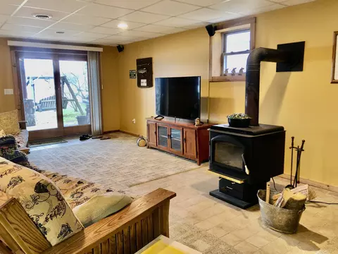 Living - 1299 E Long Lk, Harrison, MI 48625 photo 4 of 7