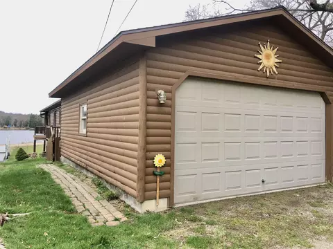Exterior - 1299 E Long Lk, Harrison, MI 48625 photo 6 of 14