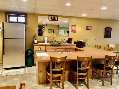 Kitchen - 1299 E Long Lk, Harrison, MI 48625 photo 3 of 4