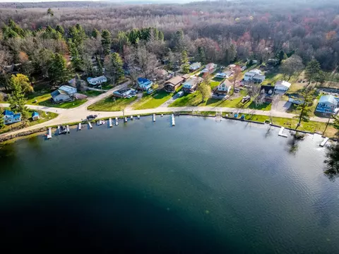 View/Area - 1299 E Long Lk, Harrison, MI 48625 photo 3 of 8