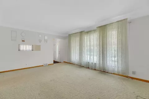 Living - 17835 Lincoln, Eastpointe, MI 48021 photo 3 of 3