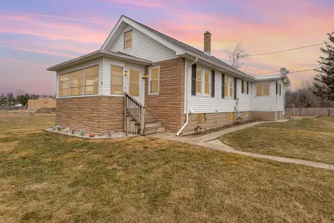 13275 Dixie, Birch Run, MI 48415
