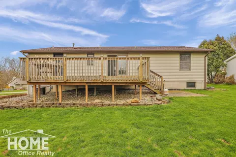 Exterior - 596 Crestview, Corunna, MI 48817 photo 4 of 5