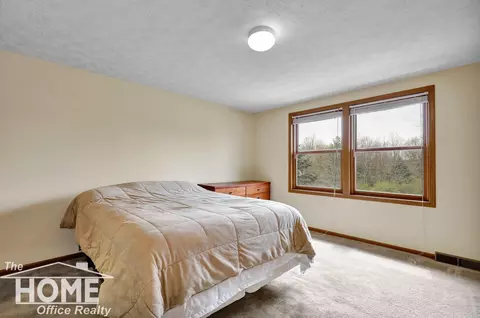 Bedroom - 596 Crestview, Corunna, MI 48817 photo 2 of 3