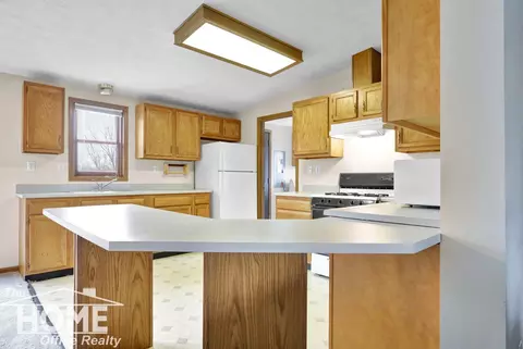 Kitchen - 596 Crestview, Corunna, MI 48817 photo 2 of 3