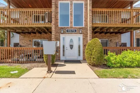 1575 Harbour #170, Trenton, MI 48183