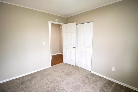2810 Plainfield, Flint, MI 48506 photo 12