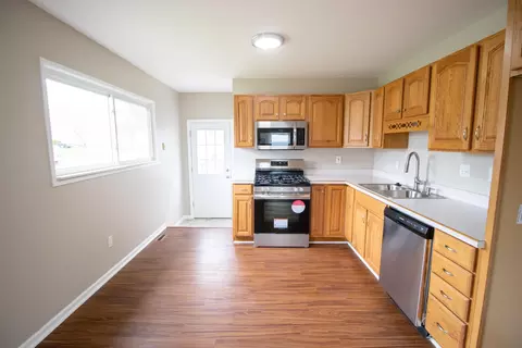2810 Plainfield, Flint, MI 48506 photo 4