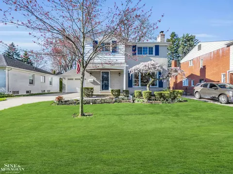 347 Ridgemont, Grosse Pointe Farms, MI 48236