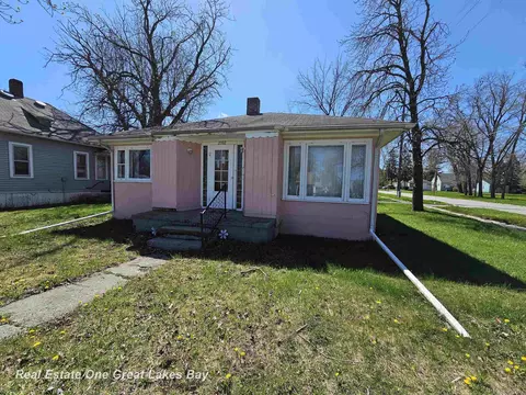 2302 Hammel, Saginaw, MI 48601