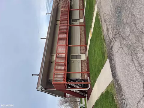 31767 Nardelli # 36, Roseville, MI 48066
