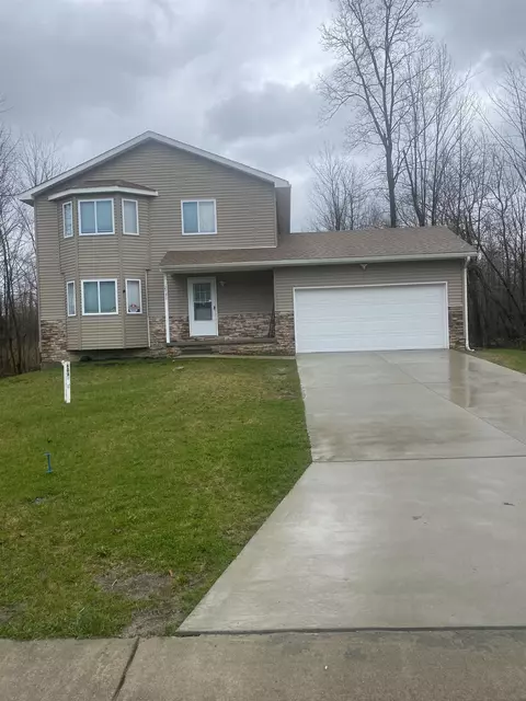 6080 Walnut Trl, Grand Blanc, MI 48439