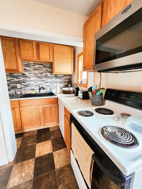 Kitchen - 423 W Empire, Ishpeming, MI 49849 photo 3 of 4