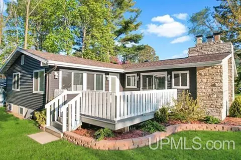2108 18th, Menominee, MI 49858