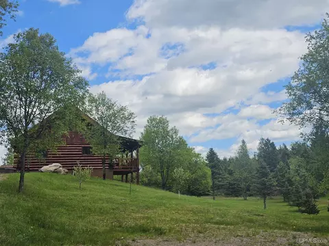 573 Triangle Rnch, Crystal Falls, MI 49920