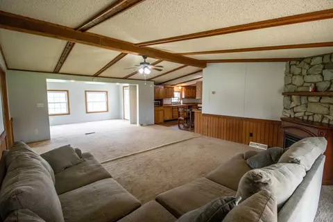 Living - 7414 E Frances, Mount Morris, MI 48458 photo 3 of 4