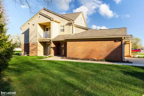 55194 Westchester UNIT 11, Shelby Township, MI 48316