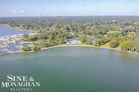 View/Area - 64 Hawthorne, Grosse Pointe Shores, MI 48236 photo 13 of 20