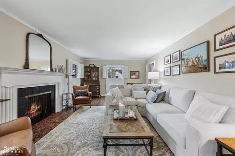 Living - 64 Hawthorne, Grosse Pointe Shores, MI 48236 photo 4 of 8
