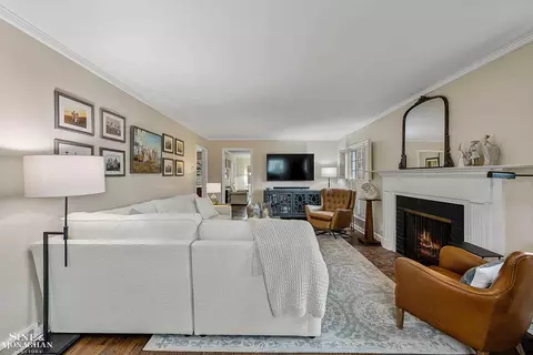 Living - 64 Hawthorne, Grosse Pointe Shores, MI 48236 photo 2 of 8