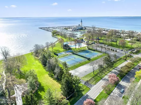 Exterior - 64 Hawthorne, Grosse Pointe Shores, MI 48236 photo 6 of 15