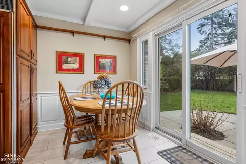 Dining - 64 Hawthorne, Grosse Pointe Shores, MI 48236 photo 1 of 4