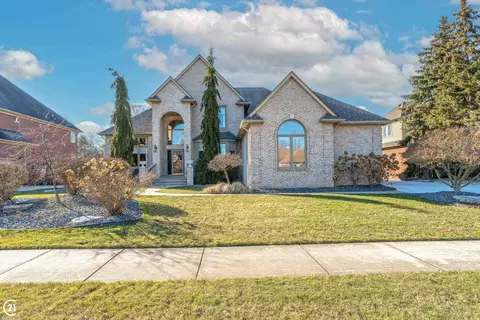 55369 Whitney, Shelby Township, MI 48315