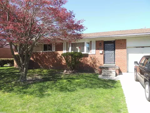 460 Clinton Riv, Mount Clemens, MI 48043