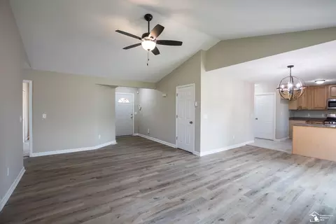 Living - 26185 Matilda, Flat Rock, MI 48134 photo 4 of 5