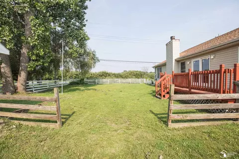 Exterior - 26185 Matilda, Flat Rock, MI 48134 photo 7 of 12