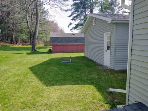Exterior - 264 274 Flynn, Gladwin, MI 48624 photo 14 of 16