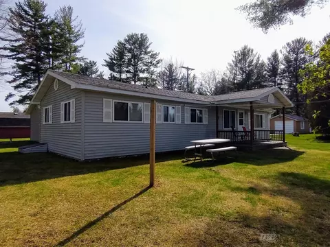 Exterior - 264 274 Flynn, Gladwin, MI 48624 photo 12 of 16