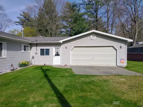 Exterior - 264 274 Flynn, Gladwin, MI 48624 photo 10 of 16