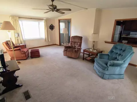 Living - 264 274 Flynn, Gladwin, MI 48624 photo 1 of 1