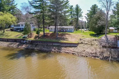 View/Area - 264 274 Flynn, Gladwin, MI 48624 photo 1 of 14