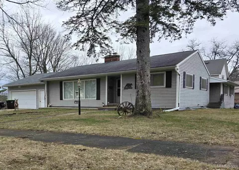 801 W Fleshiem, Iron Mountain, MI 49801