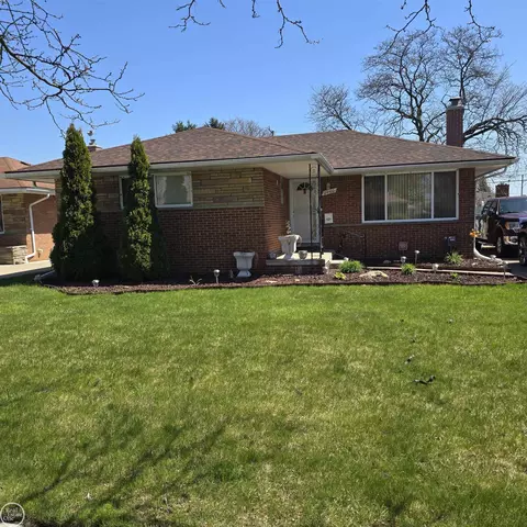 24900 Roxana, Eastpointe, MI 48021