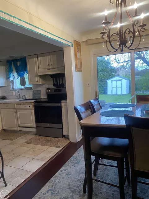 24900 Roxana, Eastpointe, MI 48021 photo 8