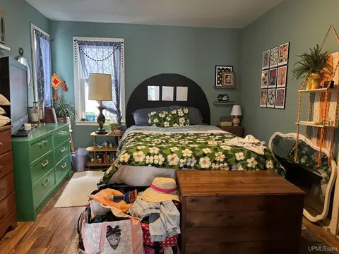 322 S 8th, Escanaba, MI 49829 photo 5