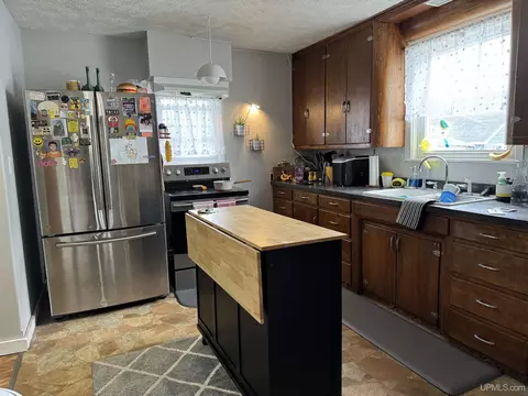 322 S 8th, Escanaba, MI 49829 photo 7