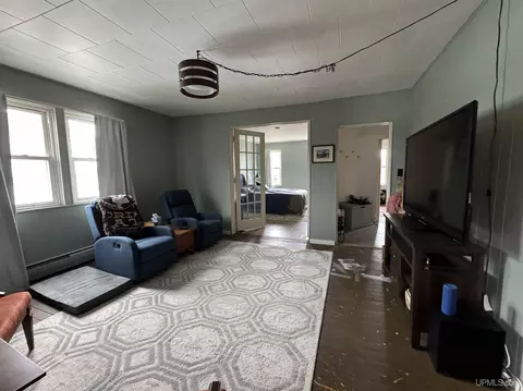 322 S 8th, Escanaba, MI 49829 photo 9