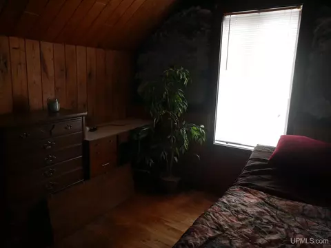 Bedroom - 3545 Seneca Location, Mohawk, MI 49950 photo 10 of 10