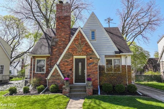 2020 Hills, Flint, MI 48503