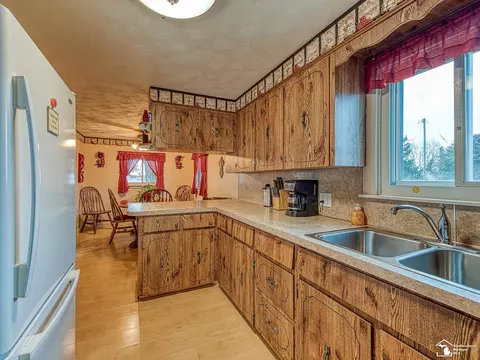 Kitchen - 1983 Ida Maybee, Monroe, MI 48162 photo 1 of 2