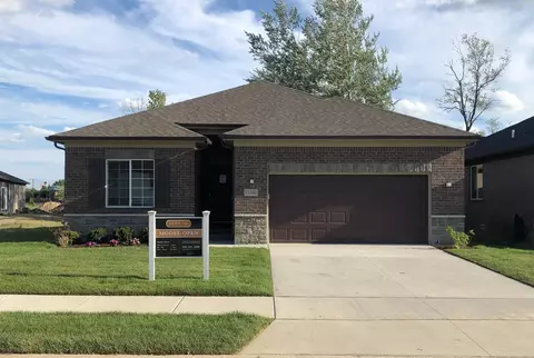 15265 Eton Pointe, Clinton Township, MI 48035