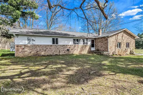 Exterior - 11655 Maple, Birch Run, MI 48415 photo 5 of 8