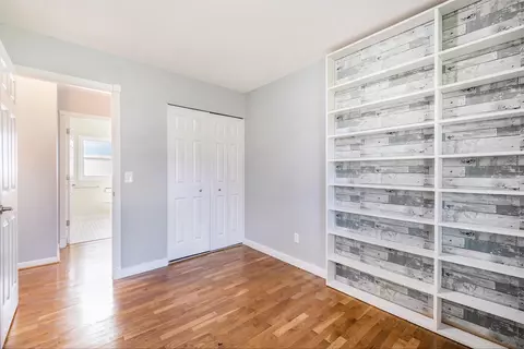 Bedroom - 4359 Captains Ln, Flint, MI 48507 photo 2 of 2